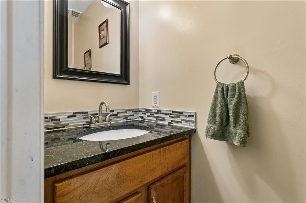 170 Robinhood Lane Newport News VA 23602