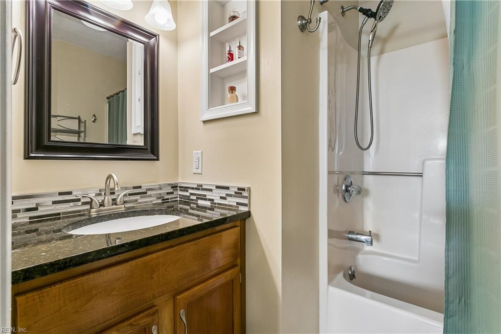 170 Robinhood Lane Newport News VA 23602