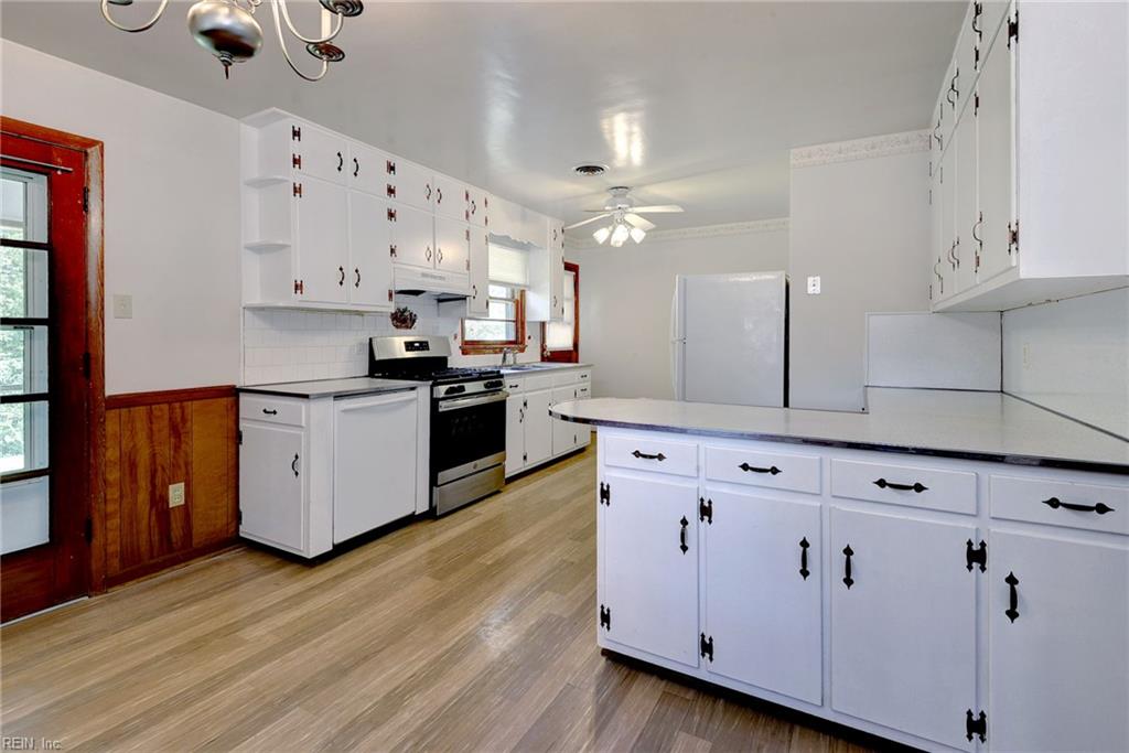 18 Owens Road Newport News VA 23602
