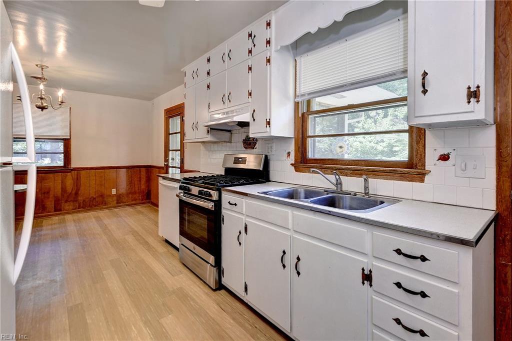 18 Owens Road Newport News VA 23602