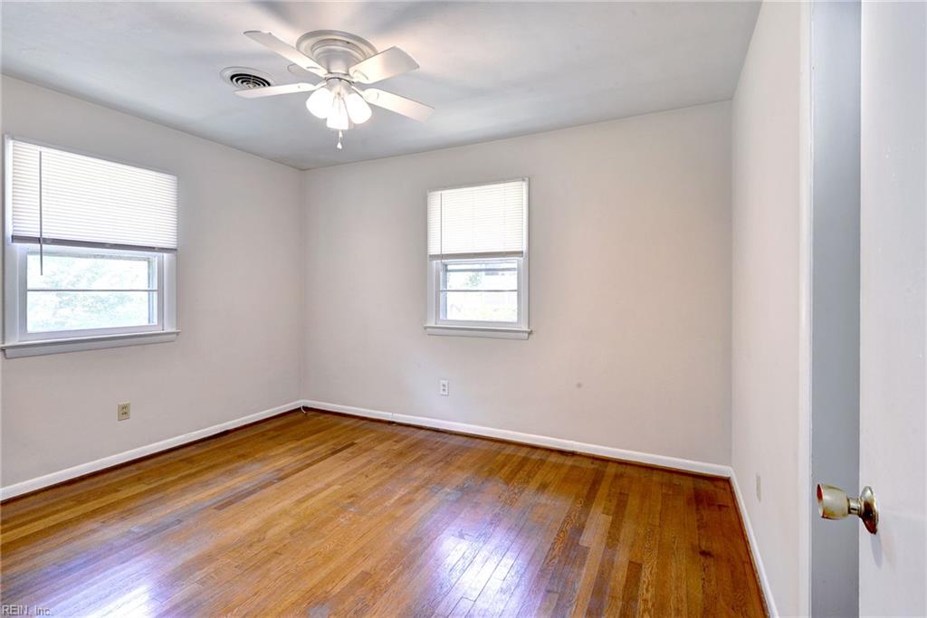 18 Owens Road Newport News VA 23602