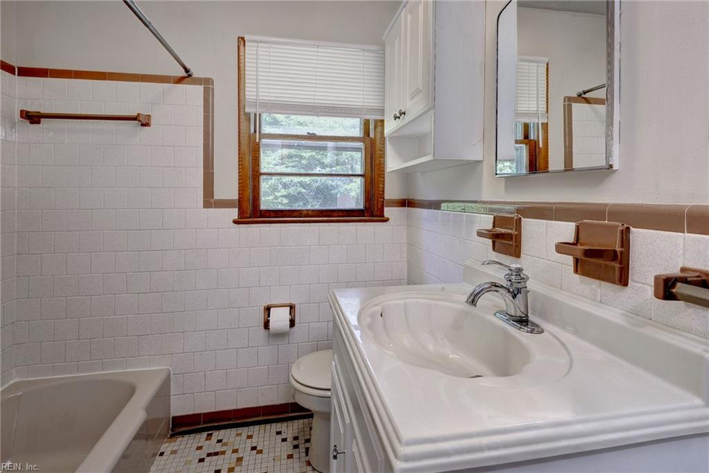18 Owens Road Newport News VA 23602
