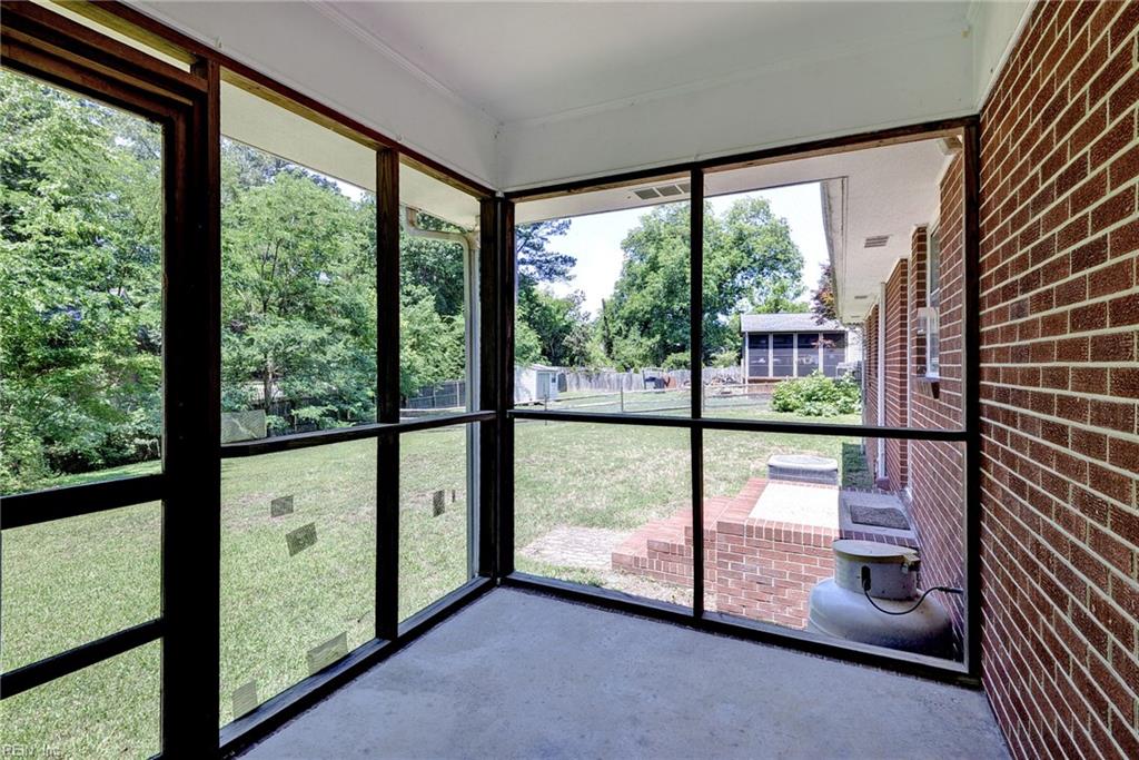 18 Owens Road Newport News VA 23602