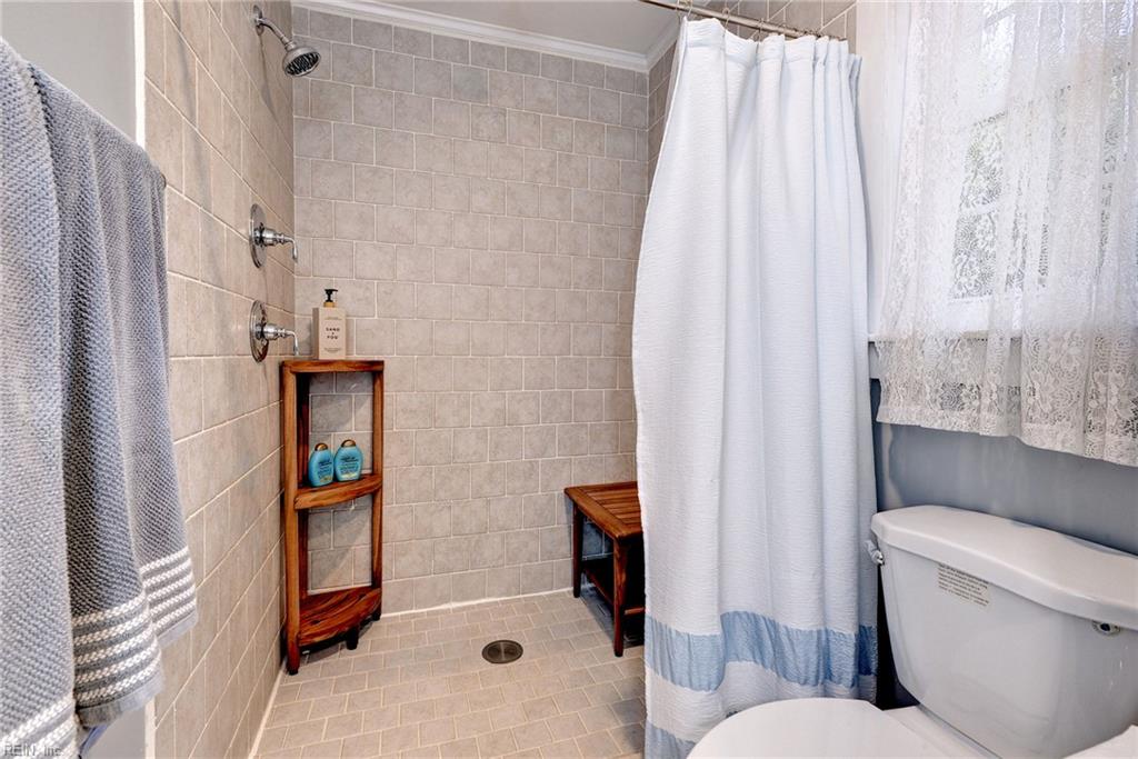 606 River Road Newport News VA 23601