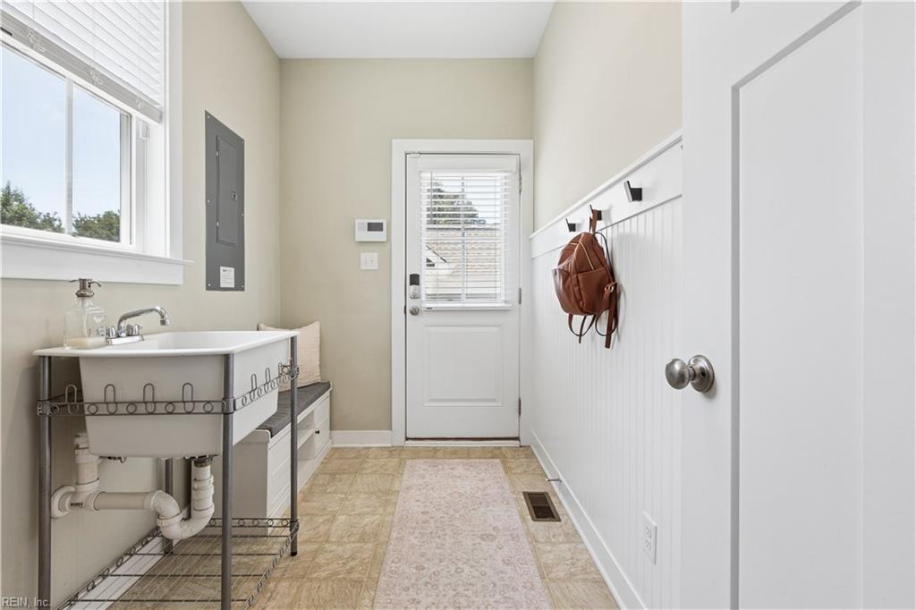1433 Waltham Lane Newport News VA 23608