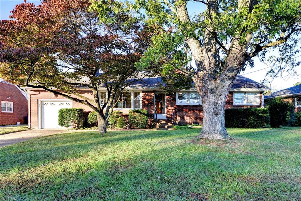 10 Calvert Drive Newport News VA 23601