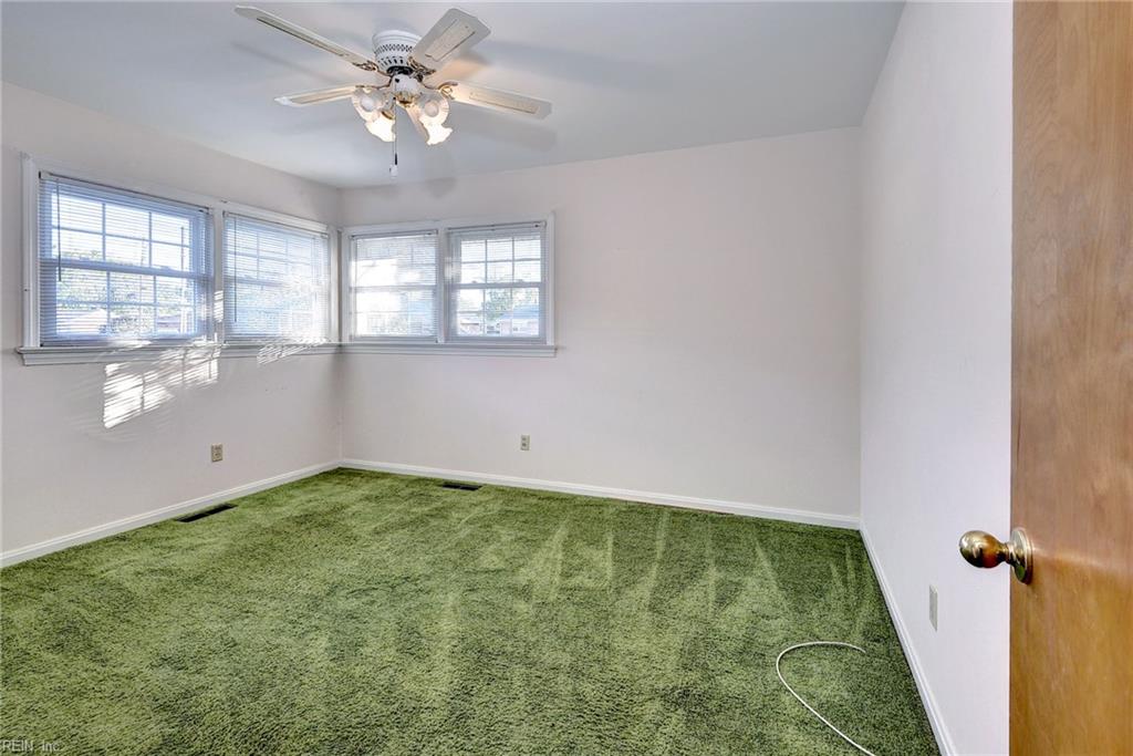10 Calvert Drive Newport News VA 23601