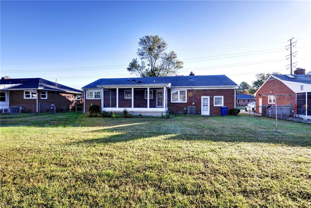 10 Calvert Drive Newport News VA 23601