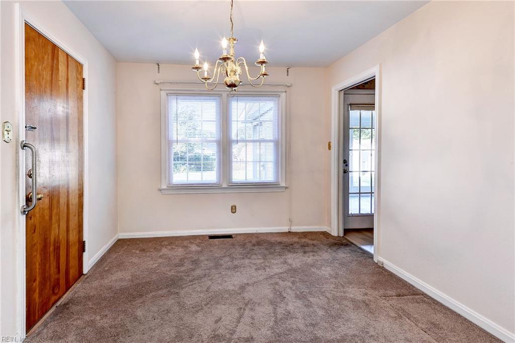 10 Calvert Drive Newport News VA 23601