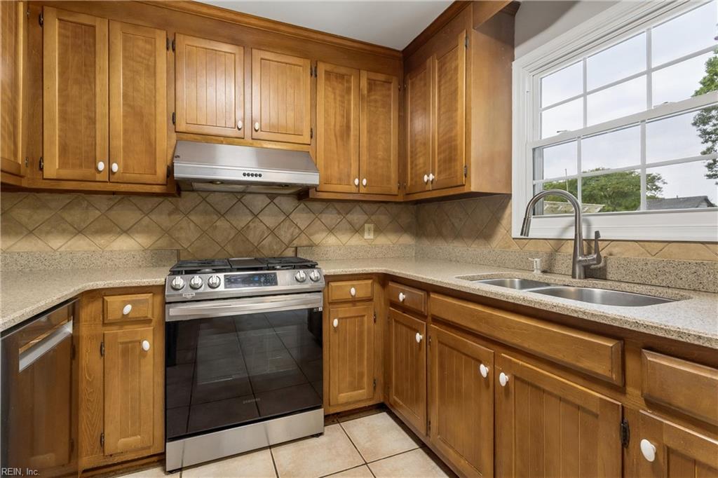 2107 Village Green Parkway Newport News VA 23602