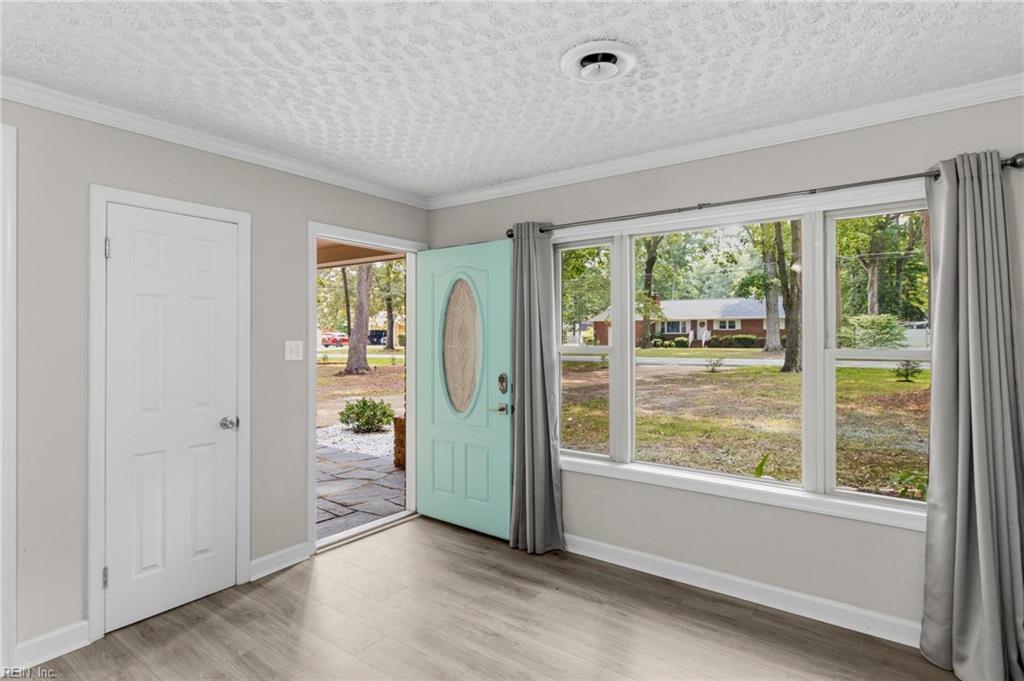 206 Beechwood Drive Yorktown VA 23692