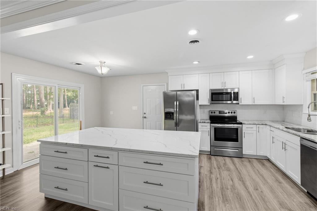 206 Beechwood Drive Yorktown VA 23692