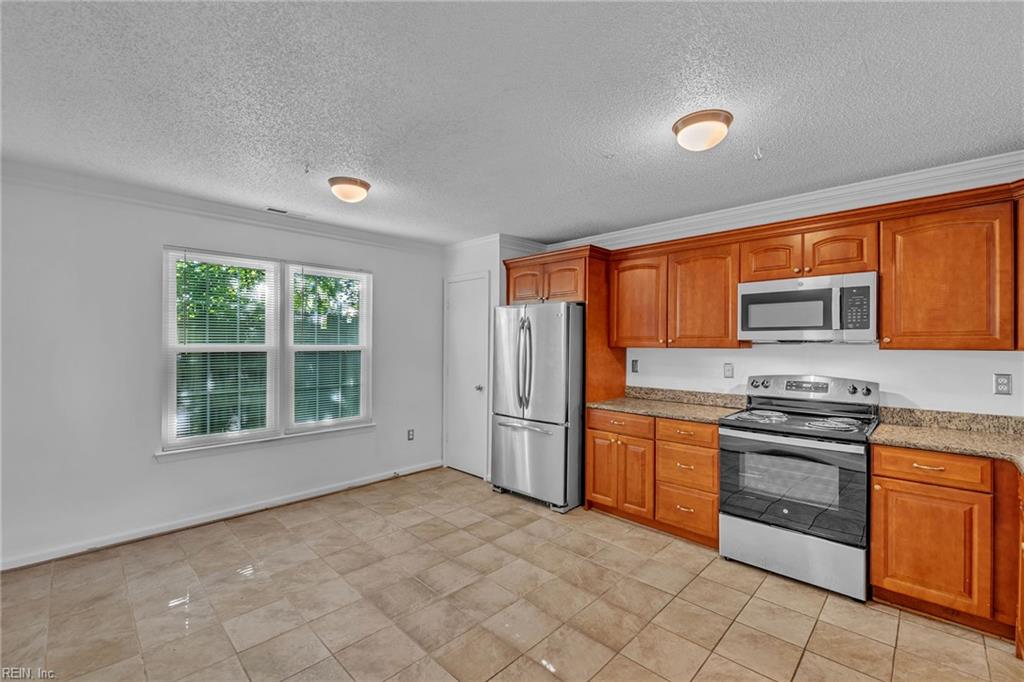 277 Town Pointe Way Newport News VA 23601