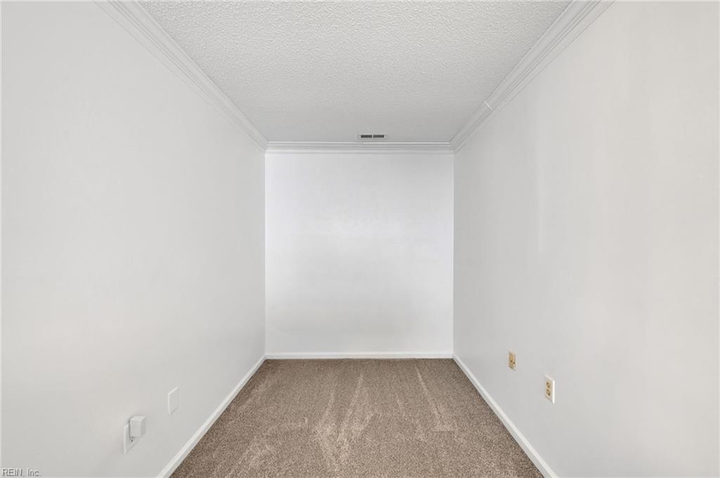 277 Town Pointe Way Newport News VA 23601