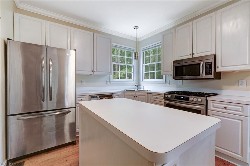 104 Kraft Court Yorktown VA 23693