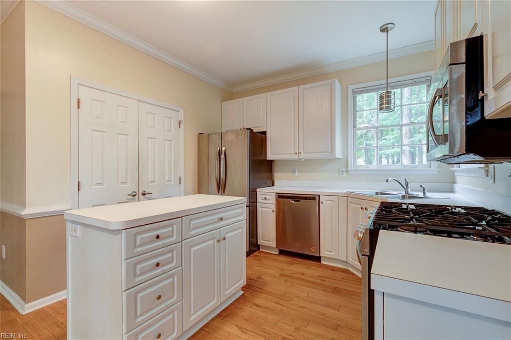104 Kraft Court Yorktown VA 23693