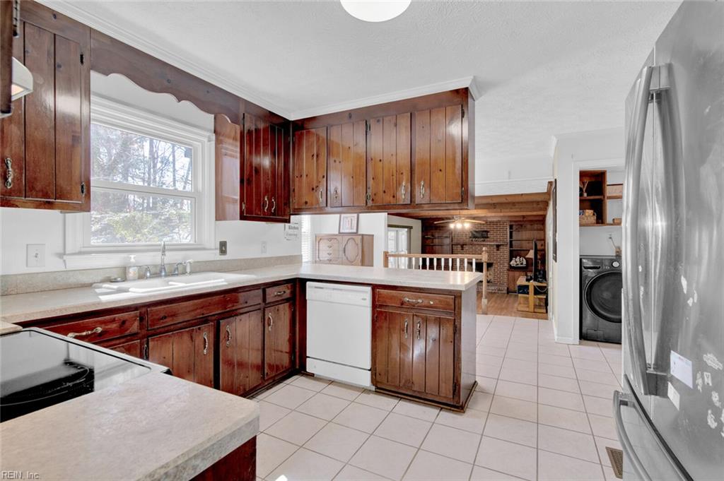 101 Edgewood Court Yorktown VA 23692