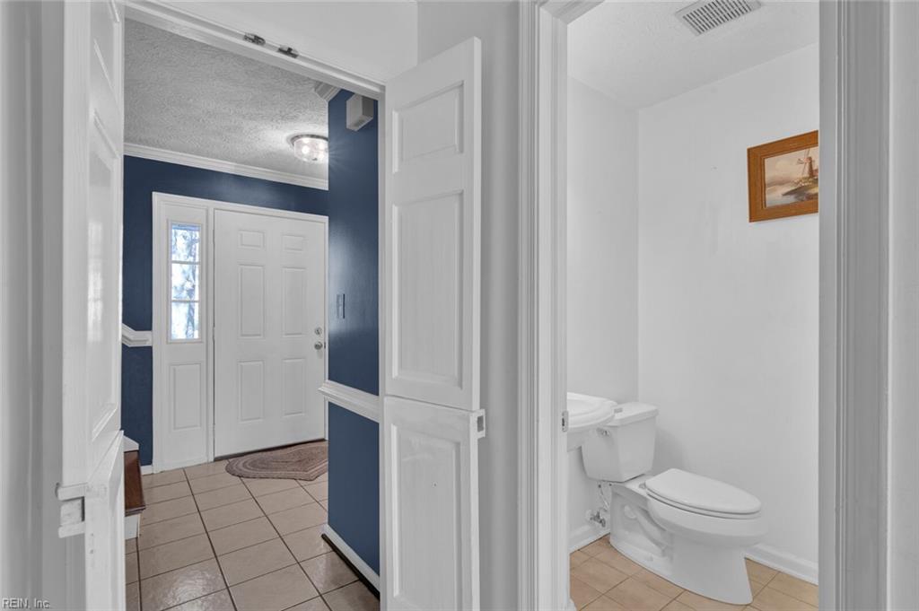 101 Edgewood Court Yorktown VA 23692