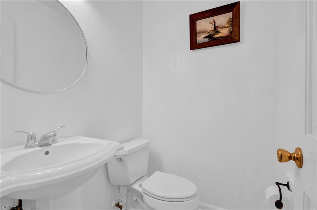 101 Edgewood Court Yorktown VA 23692