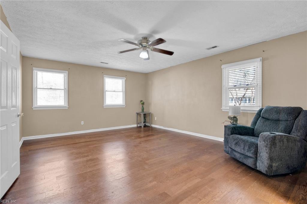 101 Edgewood Court Yorktown VA 23692