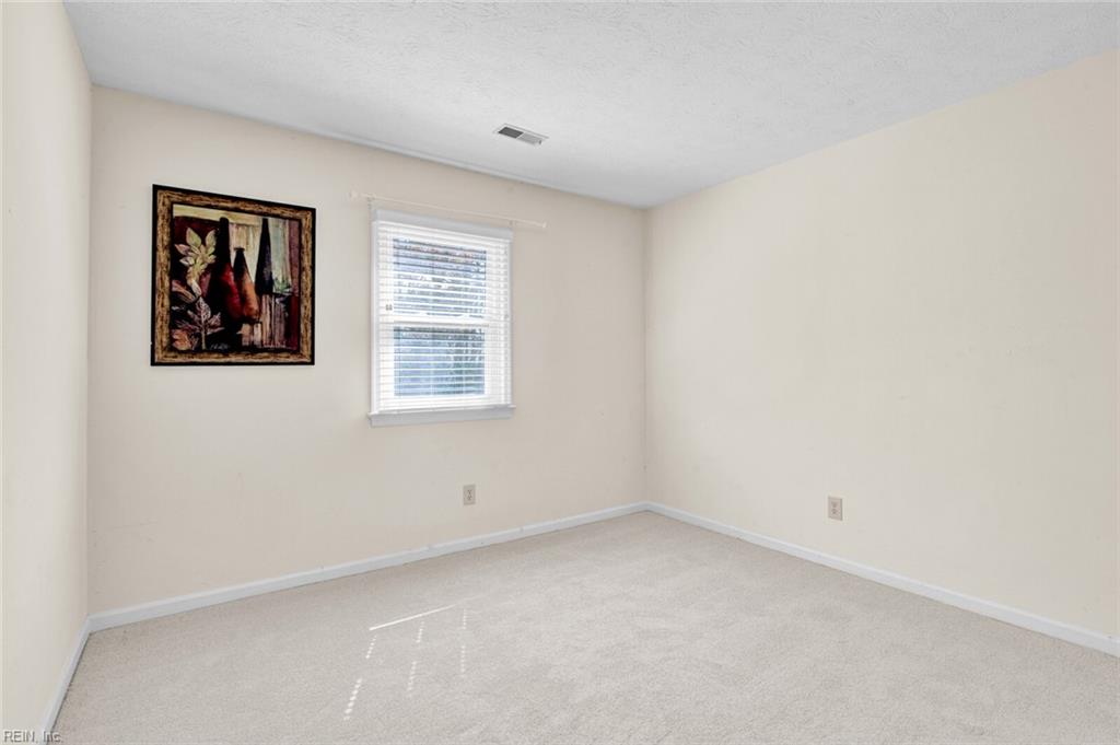 101 Edgewood Court Yorktown VA 23692