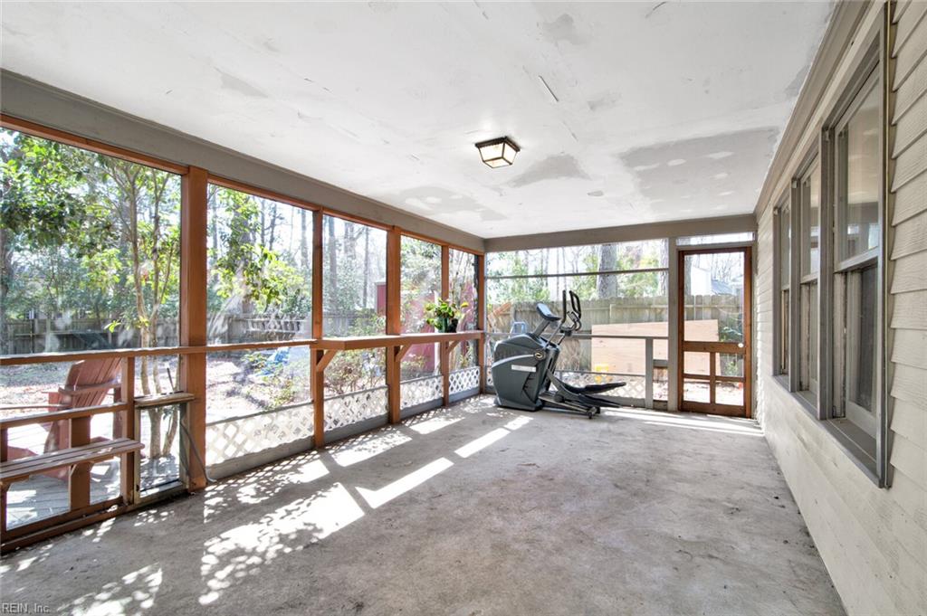 101 Edgewood Court Yorktown VA 23692