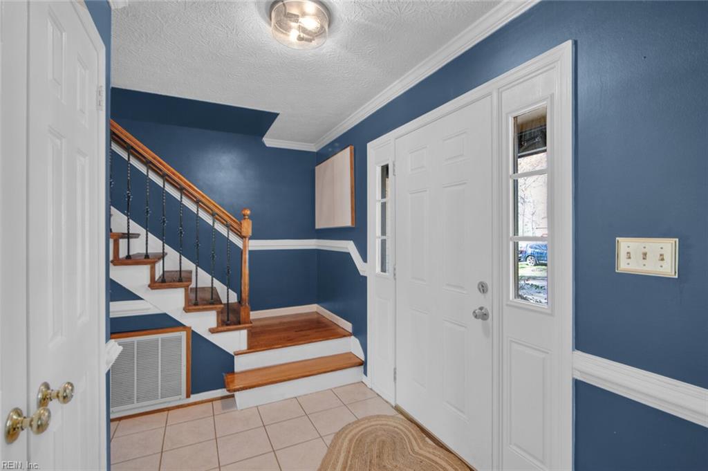 101 Edgewood Court Yorktown VA 23692