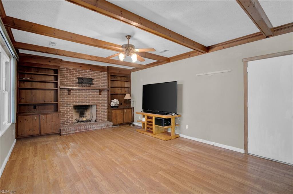 101 Edgewood Court Yorktown VA 23692