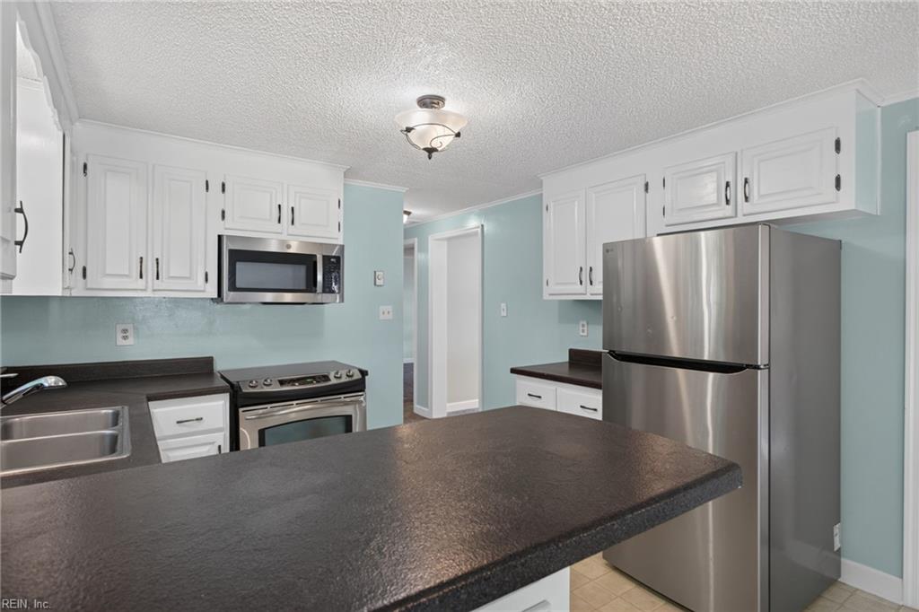 105 Cavalier Drive Yorktown VA 23692