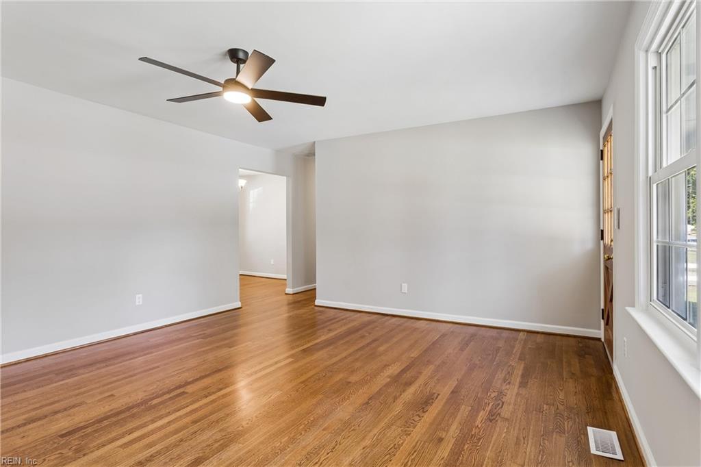 7 Fawn Lane Newport News VA 23602