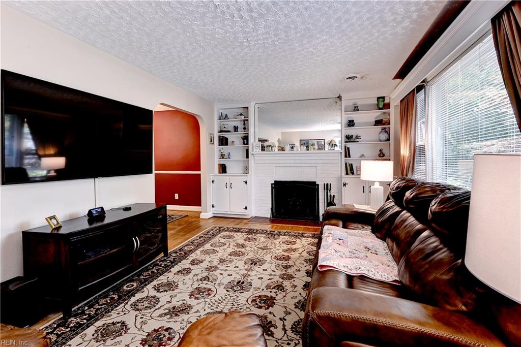 268 James River Drive Newport News VA 23601