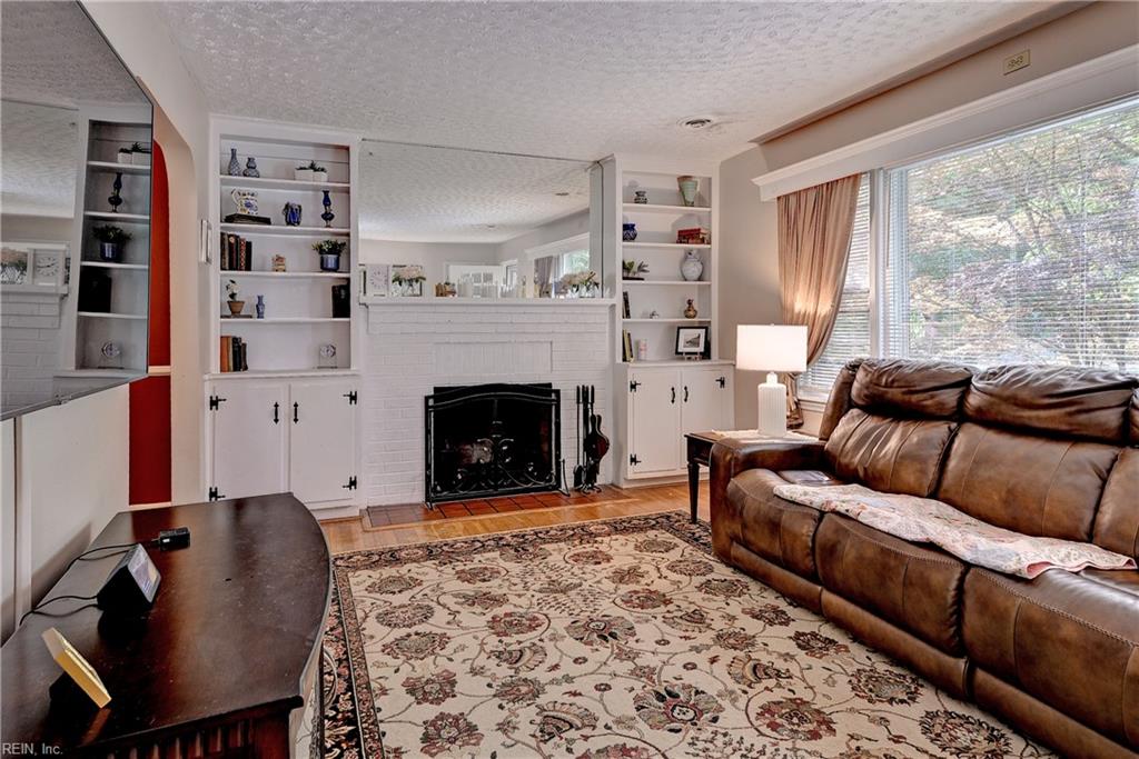 268 James River Drive Newport News VA 23601