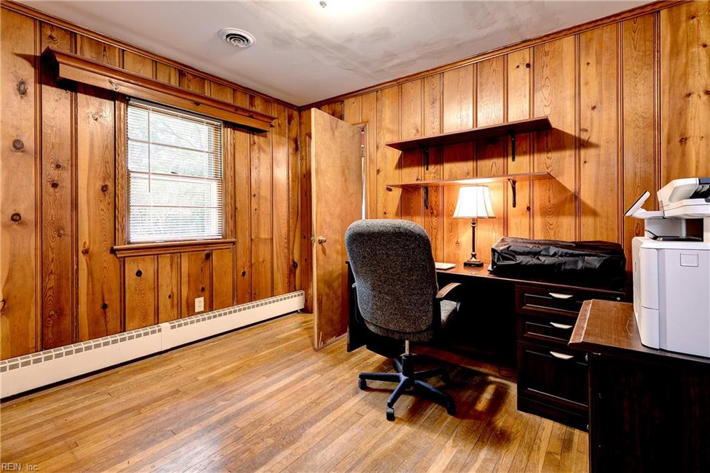 268 James River Drive Newport News VA 23601