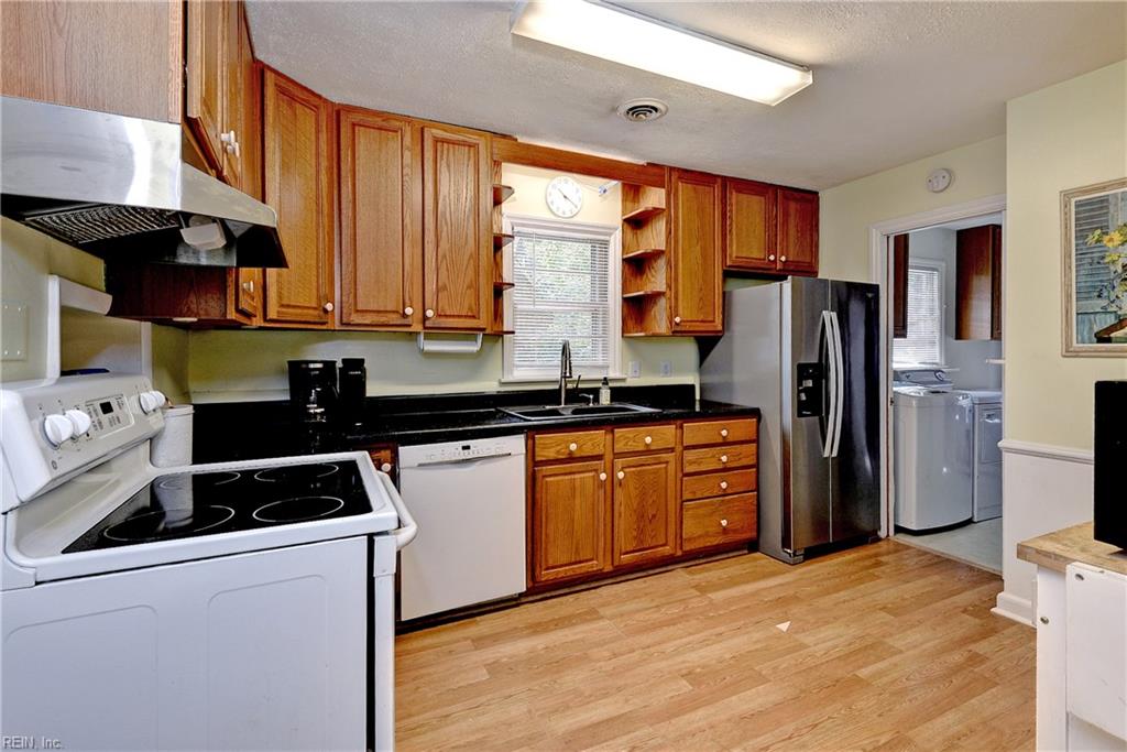 268 James River Drive Newport News VA 23601