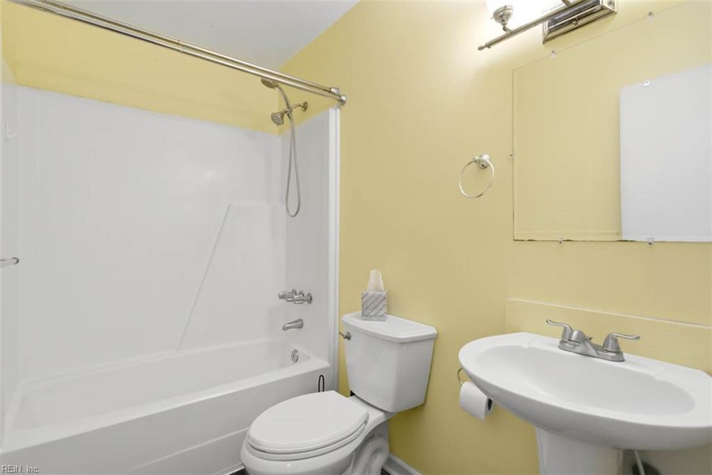 6493 Walter Reed Drive Gloucester VA 23061