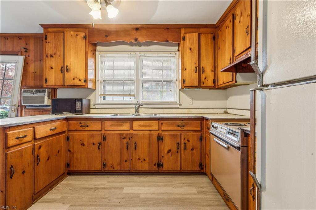 632 Daniel Drive Newport News VA 23601