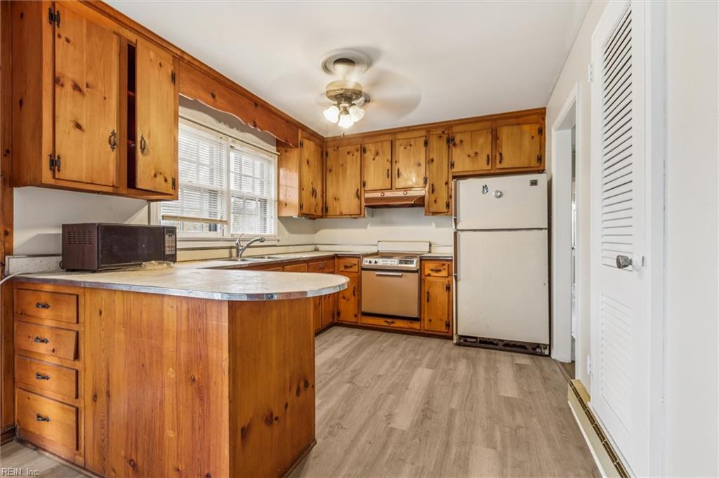 632 Daniel Drive Newport News VA 23601