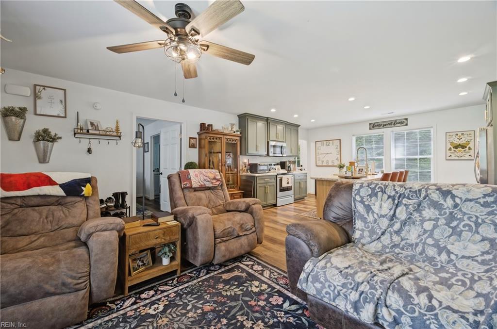 4568 Johns Point Road Gloucester VA 23061