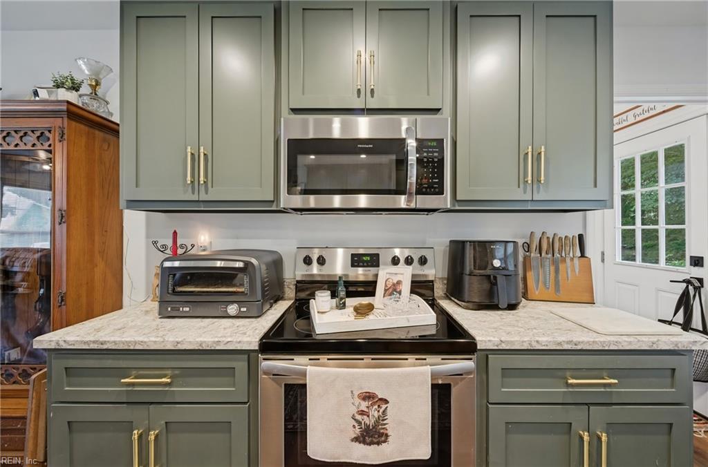 4568 Johns Point Road Gloucester VA 23061