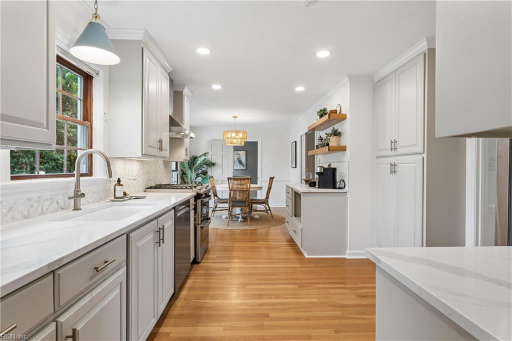 15 W Governor Drive Newport News VA 23602