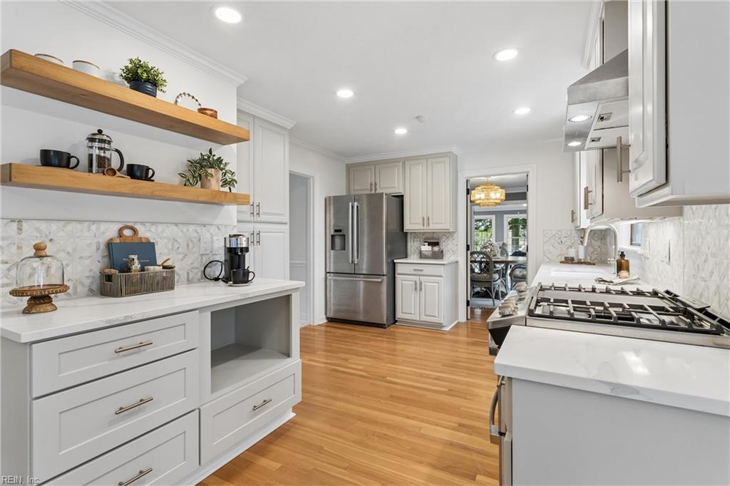 15 W Governor Drive Newport News VA 23602