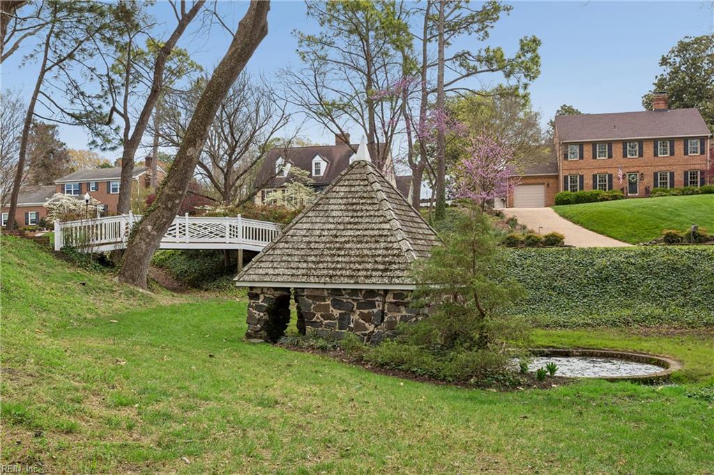 15 W Governor Drive Newport News VA 23602