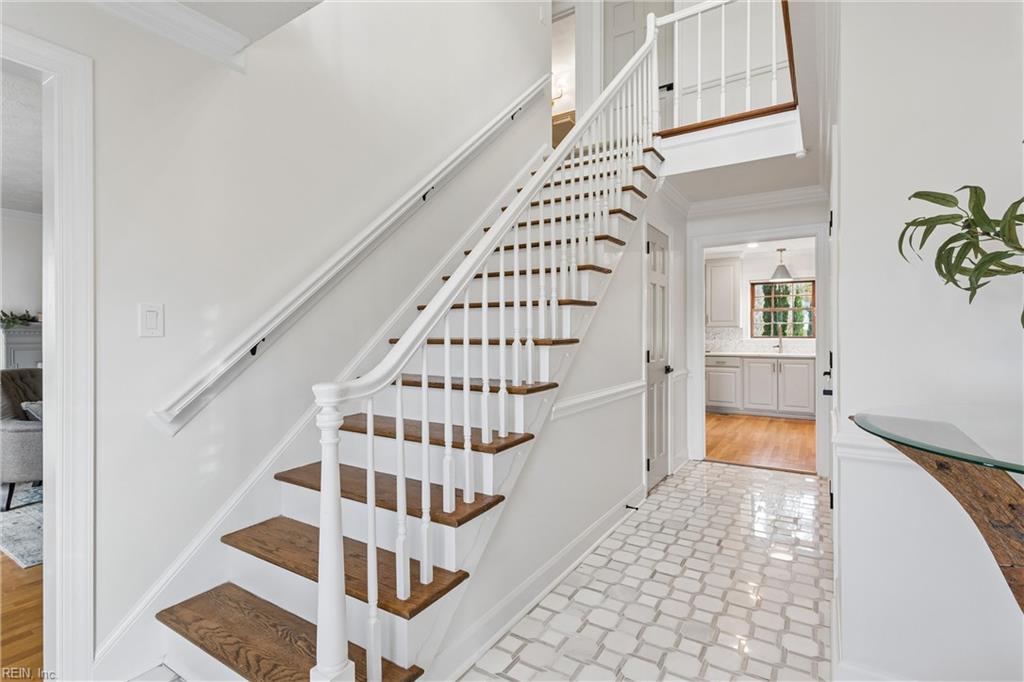 15 W Governor Drive Newport News VA 23602