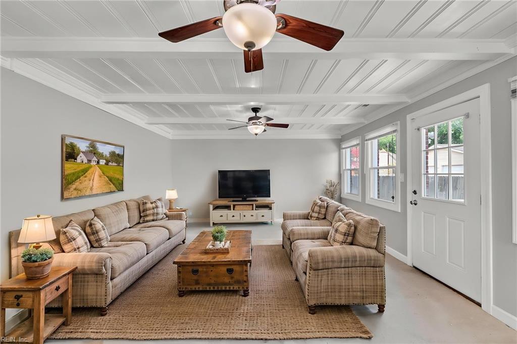 104 Oak Street Yorktown VA 23693
