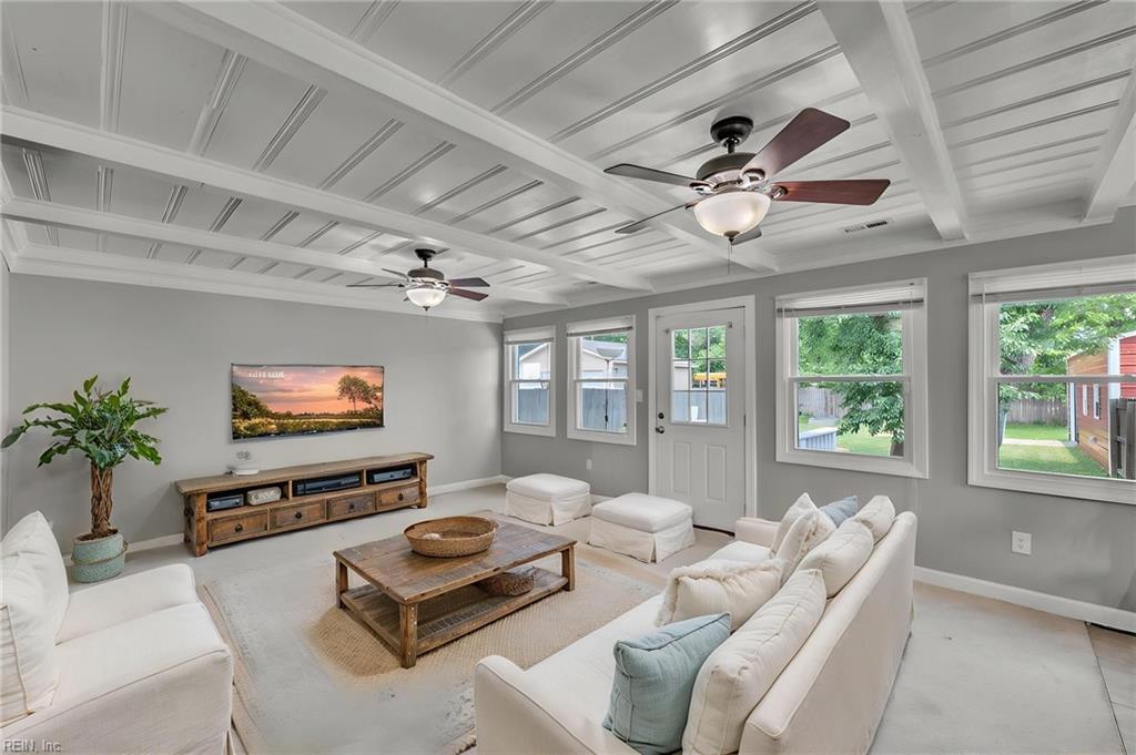 104 Oak Street Yorktown VA 23693