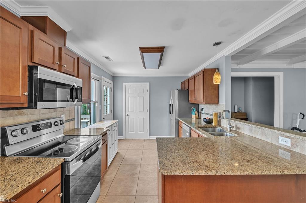 104 Oak Street Yorktown VA 23693