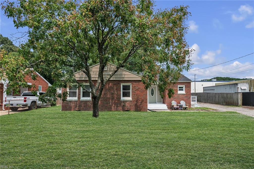 104 Oak Street Yorktown VA 23693