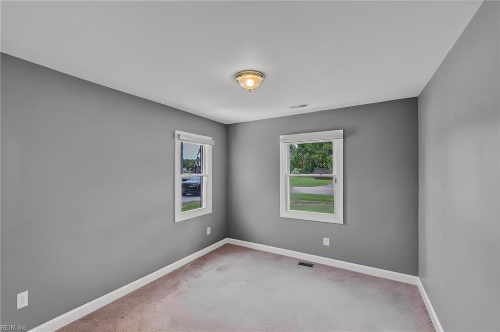 104 Oak Street Yorktown VA 23693