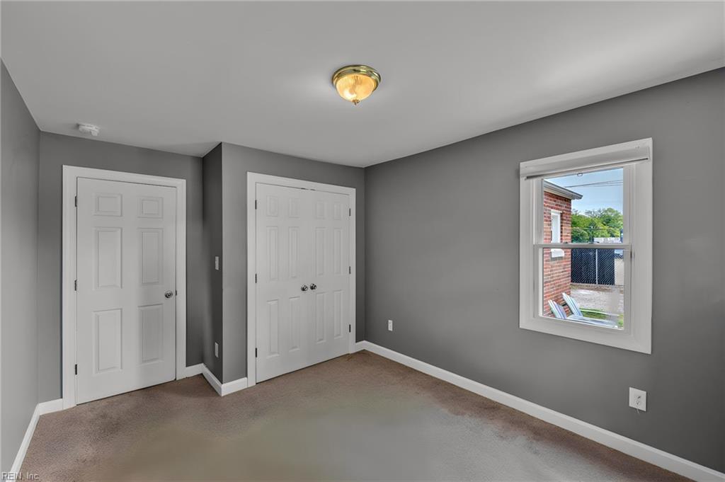 104 Oak Street Yorktown VA 23693
