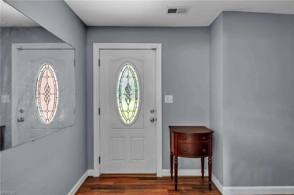 104 Oak Street Yorktown VA 23693